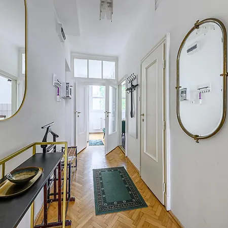 Apartman Essence - Danube View - Bathtub - Ac - Metro *
