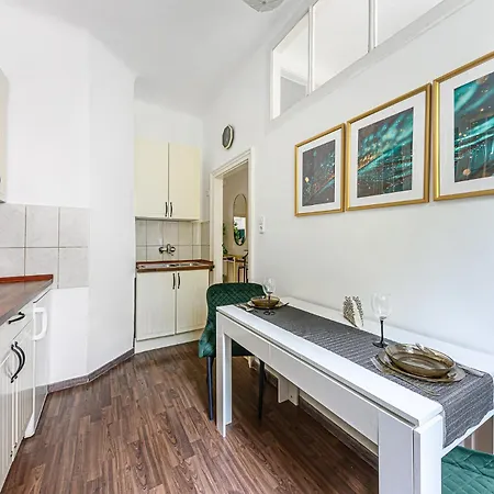 Essence - Danube View - Bathtub - Ac - Metro Apartman Budapest