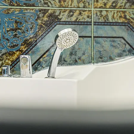 Essence - Danube View - Bathtub - Ac - Metro Budapest