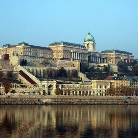 Essence - Danube View - Bathtub - Ac - Metro Apartman Budapest
